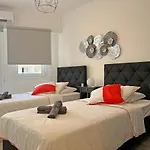 Albert's Center 101 Appartamento Larnaca